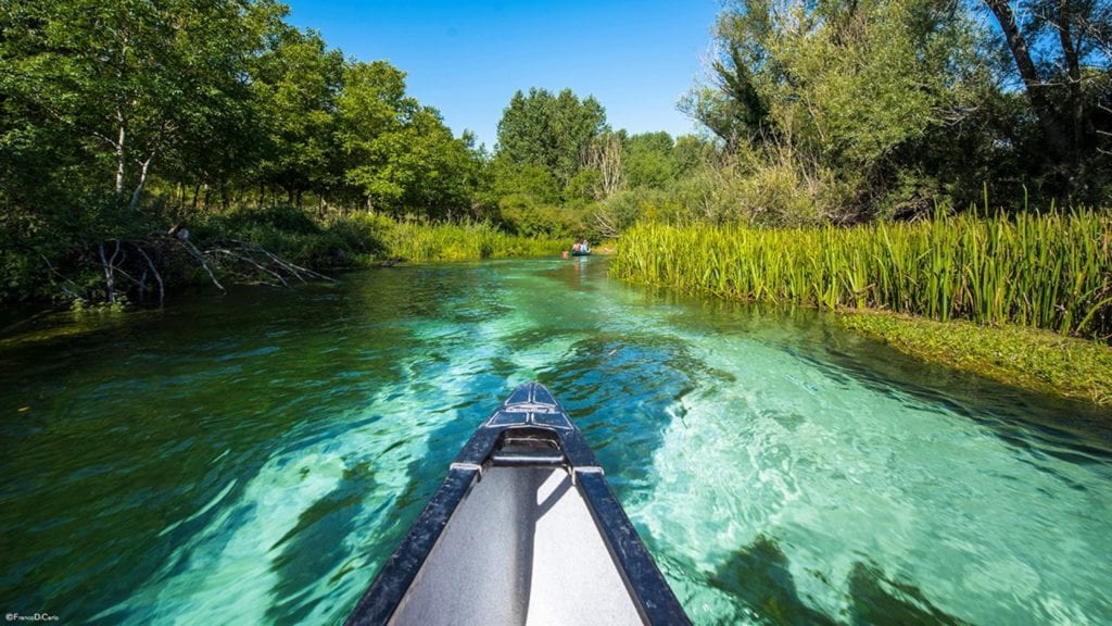 Canoa Sul Fiume Tirino Abruzzo Il Bosso